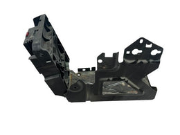 2008–2009 Pontiac G8 Battery Tray Mount Bracket OEM 92216322 + Hardware - actual used OEM auto part, photo 2