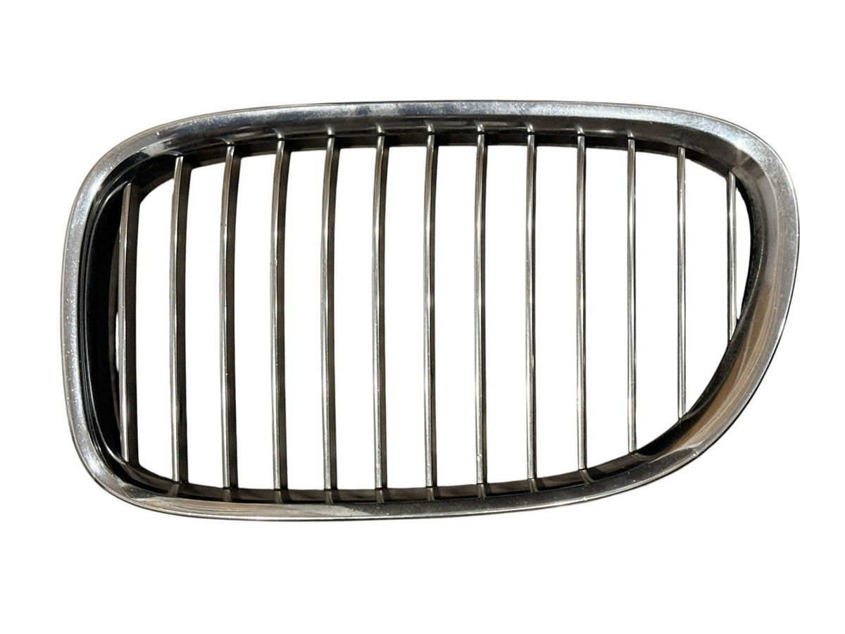 2009-2012 BMW 7 Series Driver Left Kidney Grille OEM 51137211657 - actual used OEM auto part, photo 1
