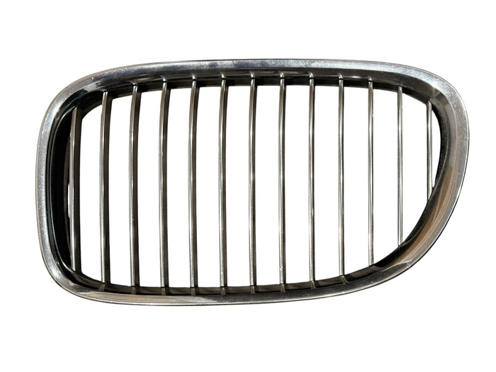 2009-2012 BMW 7 Series Driver Left Kidney Grille OEM 51137211657 - actual used OEM auto part, photo 1