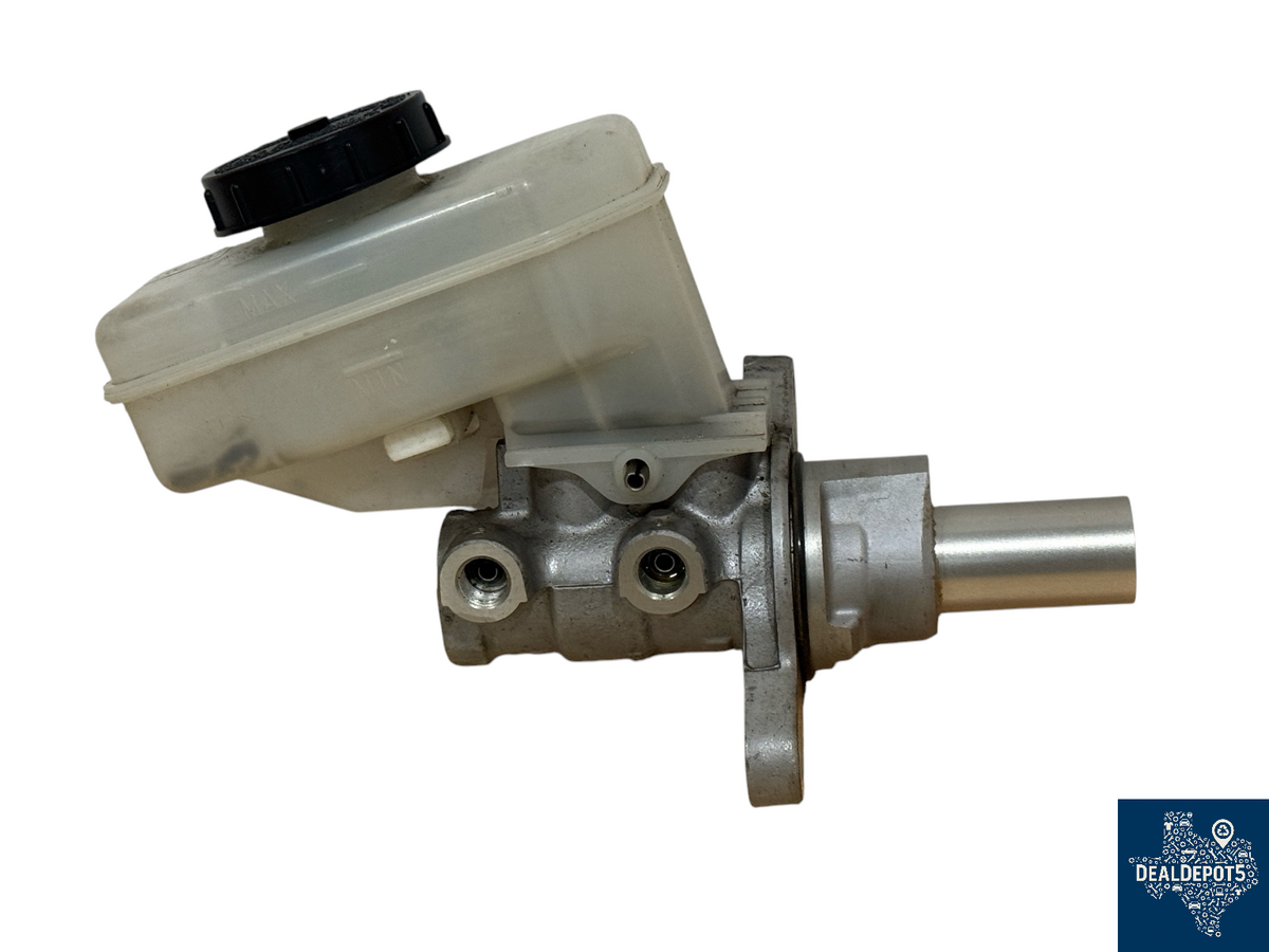 03-07 Infiniti G35/M35/M45 Coupe Brake Master Cylinder OEM Bosch 46010-AC725 - actual used OEM auto part, photo 1