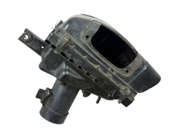 2003-2007 Infiniti G35 Air Cleaner Box Assembly A/T 16500-AM604 OEM - actual used OEM auto part, photo 3