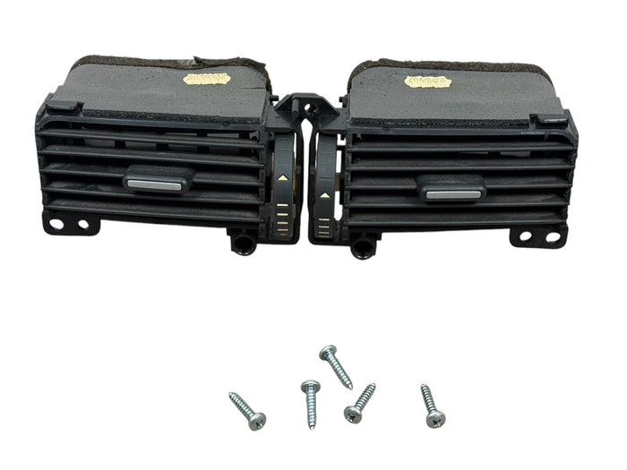 2008–2009 Pontiac G8 Center Dash AC Vent OEM 92181991 / 92161833 Black - actual used OEM auto part, photo 1